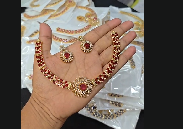 Maroon Kundan Necklace Set