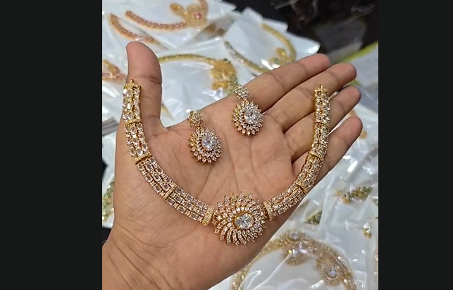 Dark Red Kundan Necklace Set